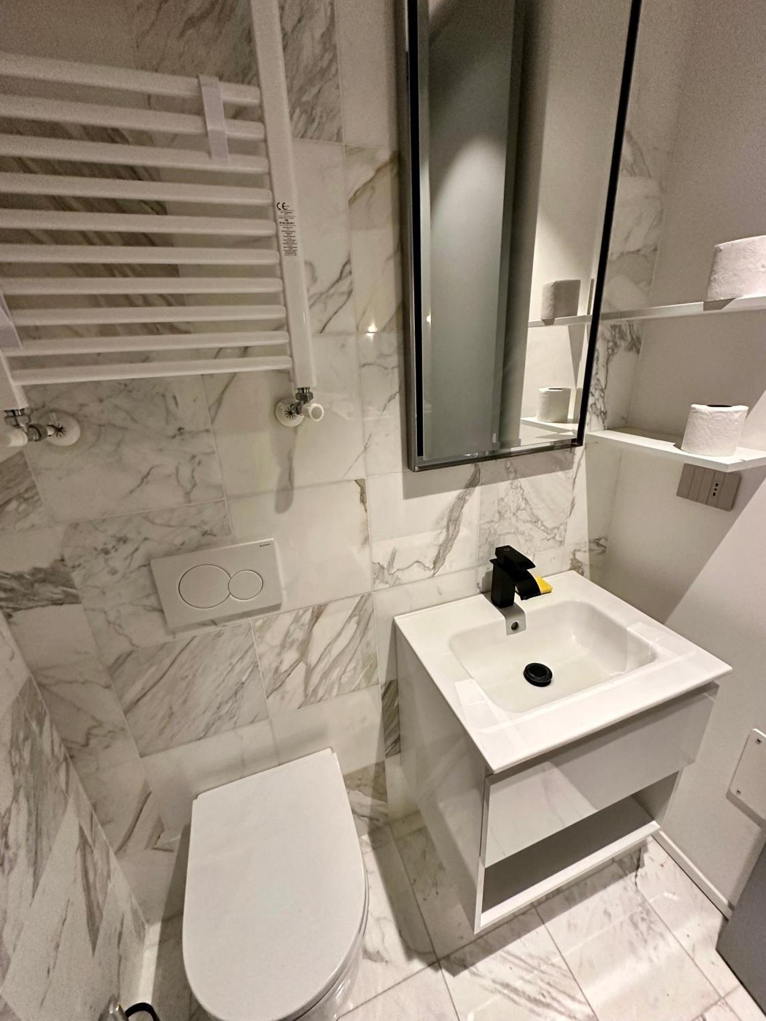 Casa Broletto - Centro Citta Apartment Милано Екстериор снимка